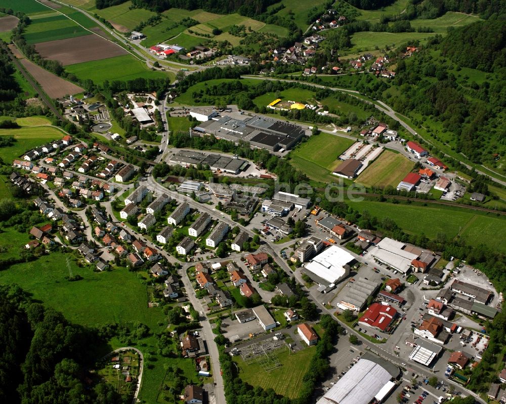 Hausen von oben - Wohngebiet - Mischbebauung der Mehr- und Einfamilienhaussiedlung in Hausen im Bundesland Baden-Württemberg, Deutschland