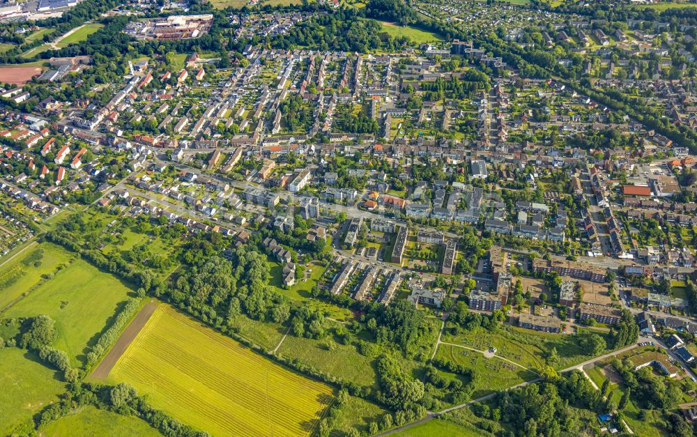 Hamm-Heessen von oben - Wohngebiet - Mischbebauung der Mehr- und Einfamilienhaussiedlung in Heessen im Bundesland Nordrhein-Westfalen, Deutschland