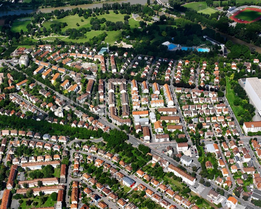 Heilbronn aus der Vogelperspektive: Wohngebiet - Mischbebauung der Mehr- und Einfamilienhaussiedlung in Heilbronn im Bundesland Baden-Württemberg, Deutschland