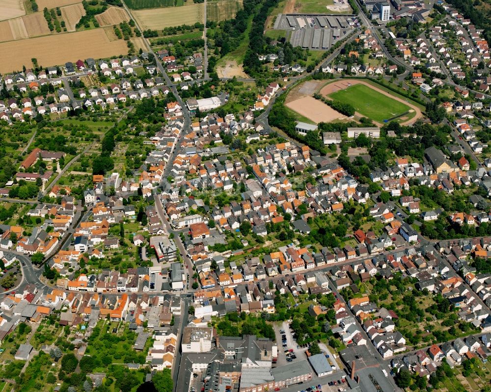 Luftaufnahme Heuchelheim - Wohngebiet - Mischbebauung der Mehr- und Einfamilienhaussiedlung in Heuchelheim im Bundesland Hessen, Deutschland