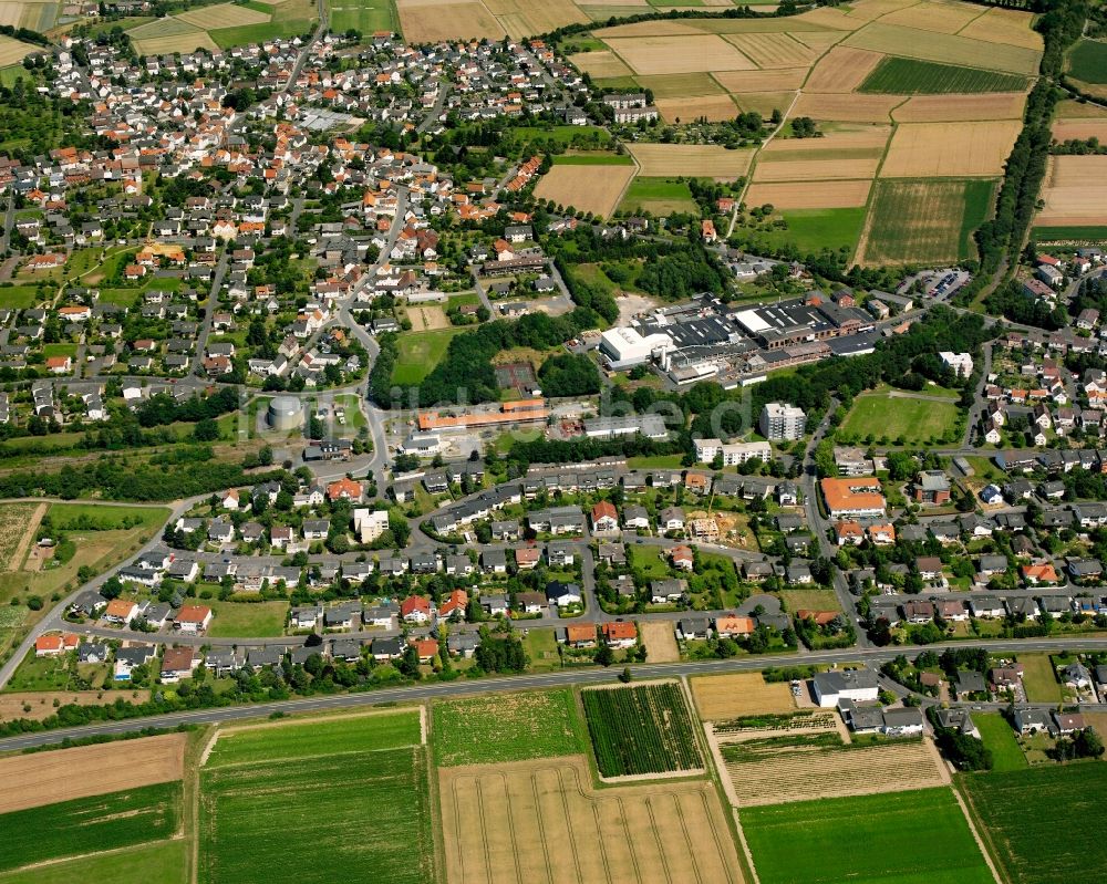 Heuchelheim aus der Vogelperspektive: Wohngebiet - Mischbebauung der Mehr- und Einfamilienhaussiedlung in Heuchelheim im Bundesland Hessen, Deutschland