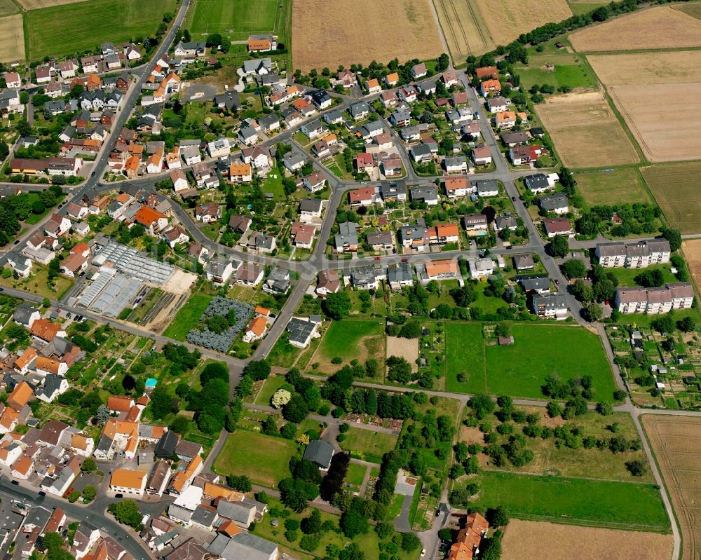 Heuchelheim aus der Vogelperspektive: Wohngebiet - Mischbebauung der Mehr- und Einfamilienhaussiedlung in Heuchelheim im Bundesland Hessen, Deutschland