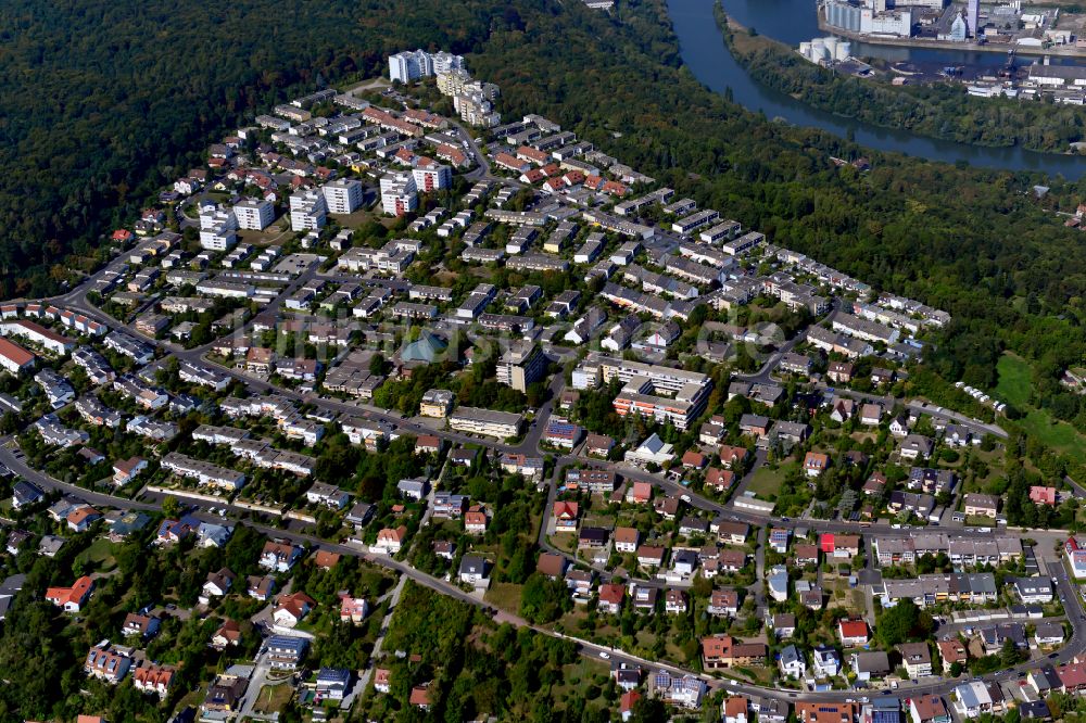 Luftaufnahme Hexenbruch - Wohngebiet - Mischbebauung der Mehr- und Einfamilienhaussiedlung in Hexenbruch im Bundesland Bayern, Deutschland