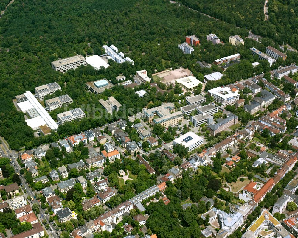 Innenstadt-West von oben - Wohngebiet - Mischbebauung der Mehr- und Einfamilienhaussiedlung in Innenstadt-West im Bundesland Baden-Württemberg, Deutschland