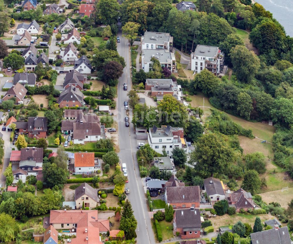 Altenholz aus der Vogelperspektive: Wohngebiet - Mischbebauung der Mehr- und Einfamilienhaussiedlung Knoop in Altenholz im Bundesland Schleswig-Holstein, Deutschland