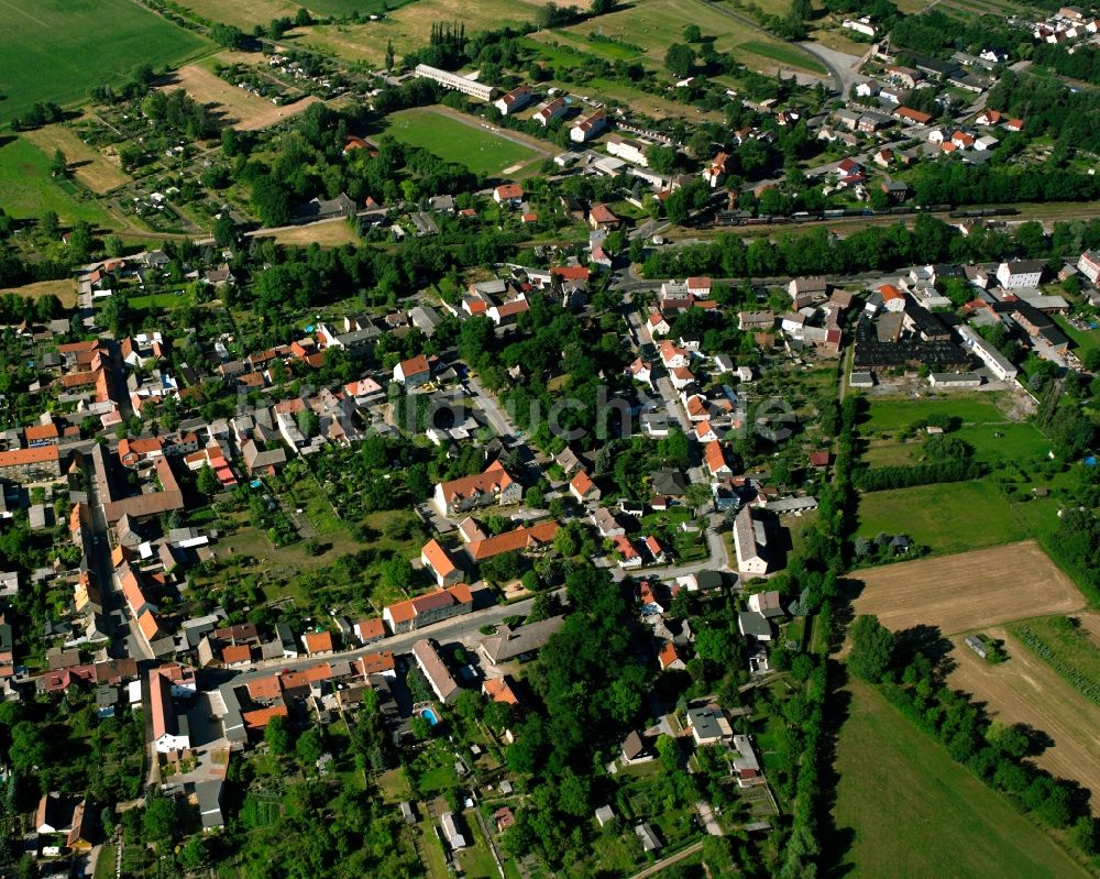 Loburg von oben - Wohngebiet - Mischbebauung der Mehr- und Einfamilienhaussiedlung in Loburg im Bundesland Sachsen-Anhalt, Deutschland