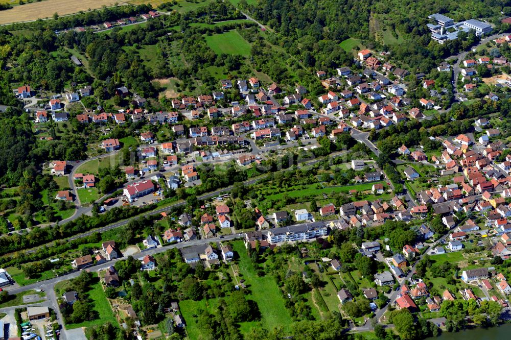 Luftaufnahme Margetshöchheim - Wohngebiet - Mischbebauung der Mehr- und Einfamilienhaussiedlung in Margetshöchheim im Bundesland Bayern, Deutschland