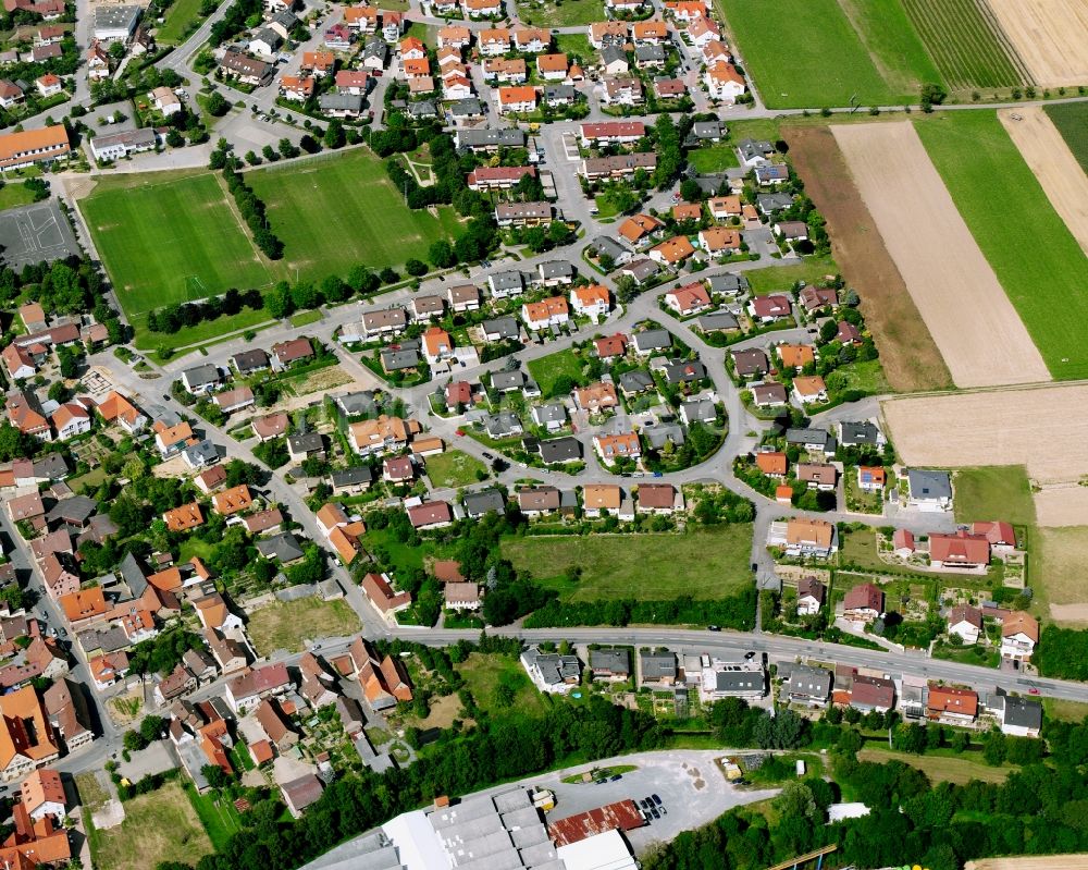 Luftaufnahme Meimsheim - Wohngebiet - Mischbebauung der Mehr- und Einfamilienhaussiedlung in Meimsheim im Bundesland Baden-Württemberg, Deutschland