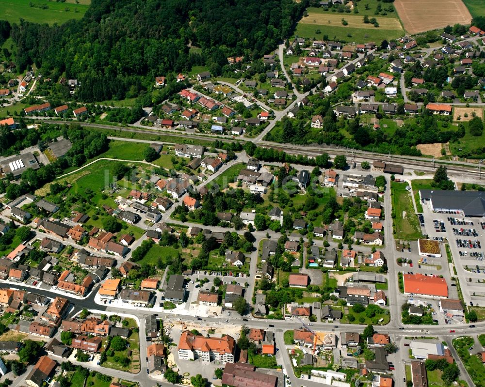 Neuhausen aus der Vogelperspektive: Wohngebiet - Mischbebauung der Mehr- und Einfamilienhaussiedlung in Neuhausen im Bundesland Baden-Württemberg, Deutschland