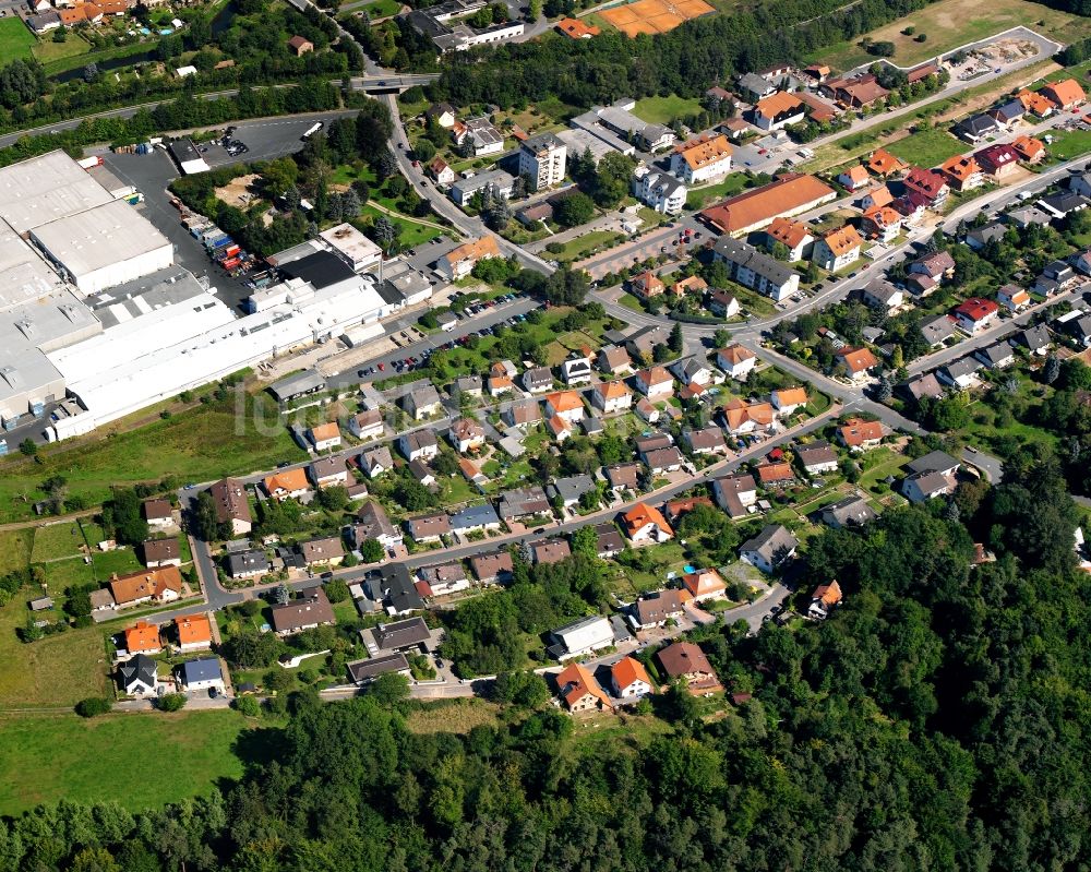 Neustadt von oben - Wohngebiet - Mischbebauung der Mehr- und Einfamilienhaussiedlung in Neustadt im Bundesland Hessen, Deutschland