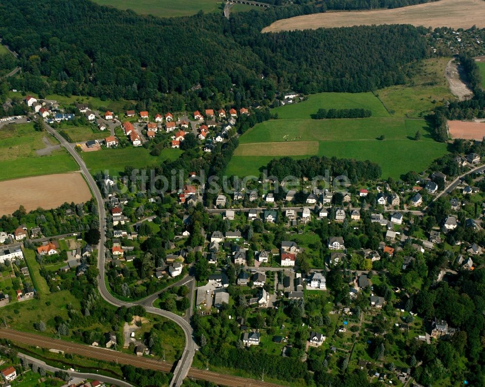 Niederwiesa von oben - Wohngebiet - Mischbebauung der Mehr- und Einfamilienhaussiedlung in Niederwiesa im Bundesland Sachsen, Deutschland