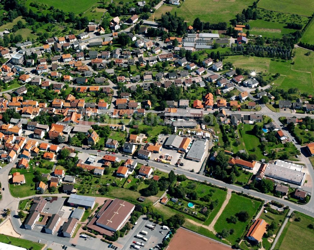 Oberzent von oben - Wohngebiet - Mischbebauung der Mehr- und Einfamilienhaussiedlung in Oberzent im Bundesland Hessen, Deutschland