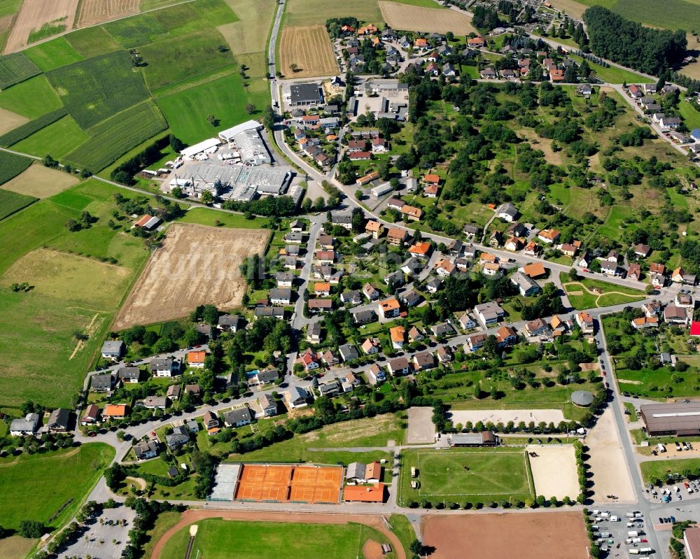 Oberzent aus der Vogelperspektive: Wohngebiet - Mischbebauung der Mehr- und Einfamilienhaussiedlung in Oberzent im Bundesland Hessen, Deutschland