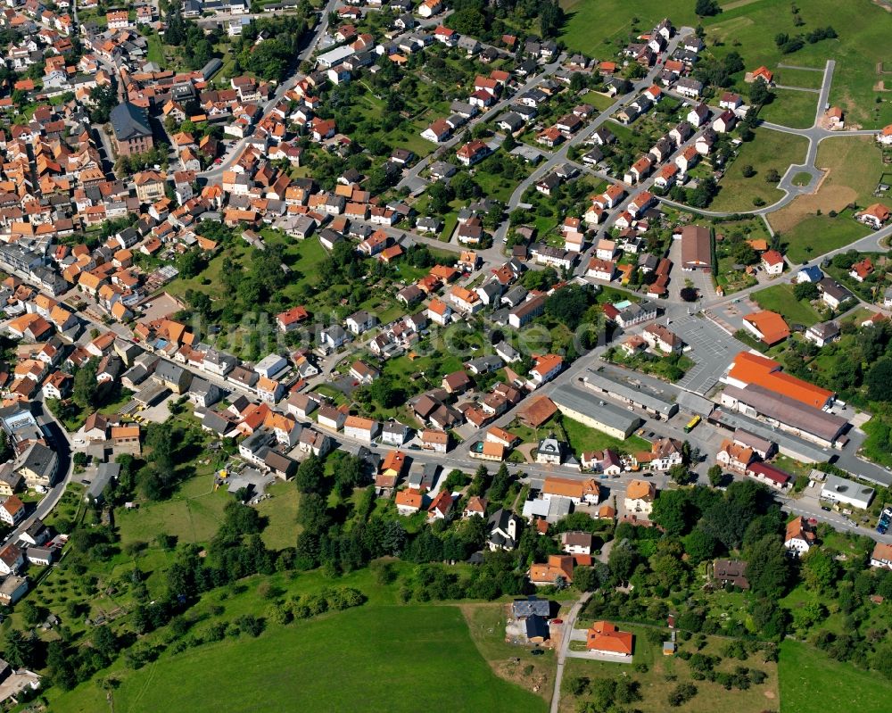 Oberzent von oben - Wohngebiet - Mischbebauung der Mehr- und Einfamilienhaussiedlung in Oberzent im Bundesland Hessen, Deutschland