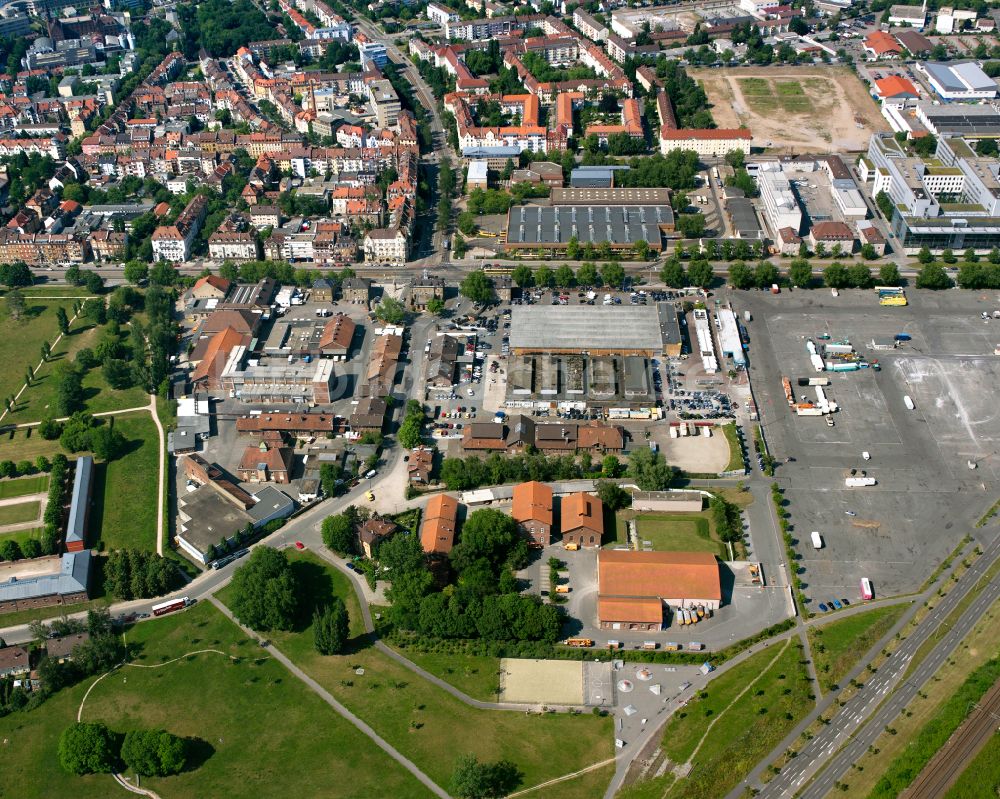 Oststadt aus der Vogelperspektive: Wohngebiet - Mischbebauung der Mehr- und Einfamilienhaussiedlung in Oststadt im Bundesland Baden-Württemberg, Deutschland