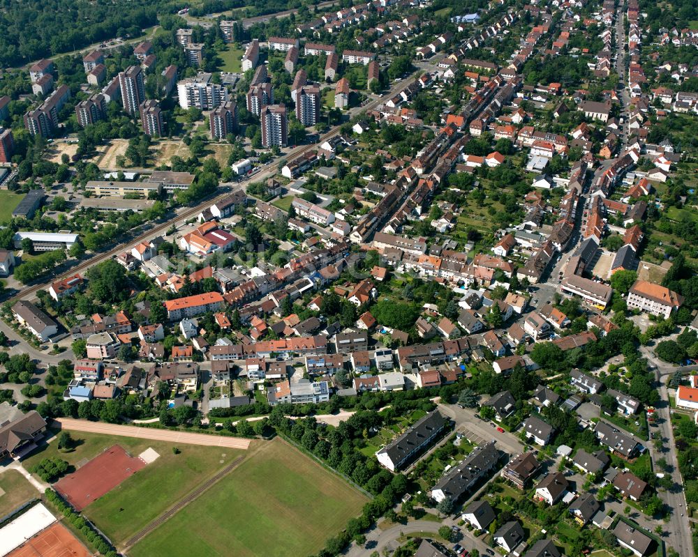 Rintheim aus der Vogelperspektive: Wohngebiet - Mischbebauung der Mehr- und Einfamilienhaussiedlung in Rintheim im Bundesland Baden-Württemberg, Deutschland