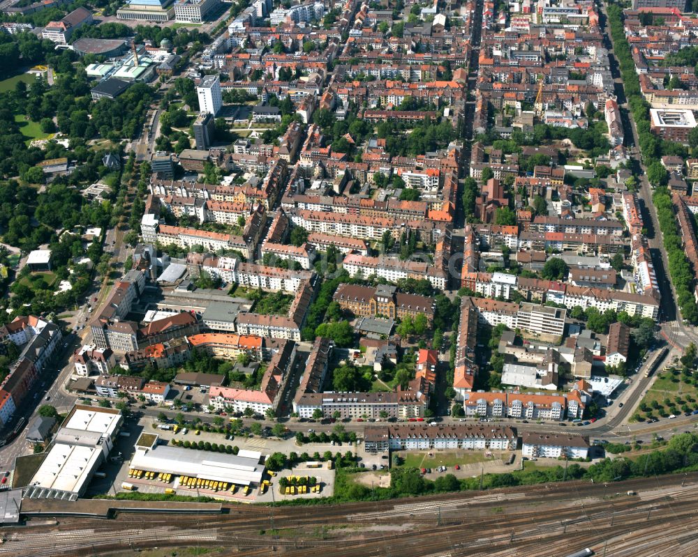 Luftbild Südstadt - Wohngebiet - Mischbebauung der Mehr- und Einfamilienhaussiedlung in Südstadt im Bundesland Baden-Württemberg, Deutschland