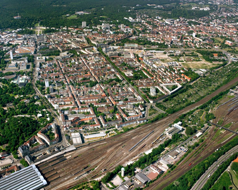 Luftbild Südstadt - Wohngebiet - Mischbebauung der Mehr- und Einfamilienhaussiedlung in Südstadt im Bundesland Baden-Württemberg, Deutschland