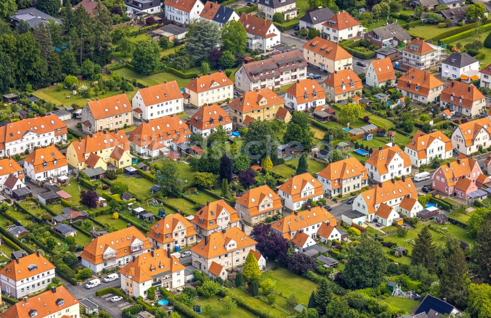 Luftaufnahme Soest - Wohngebiet - Mischbebauung der Mehr- und Einfamilienhaussiedlung in Soest im Bundesland Nordrhein-Westfalen, Deutschland