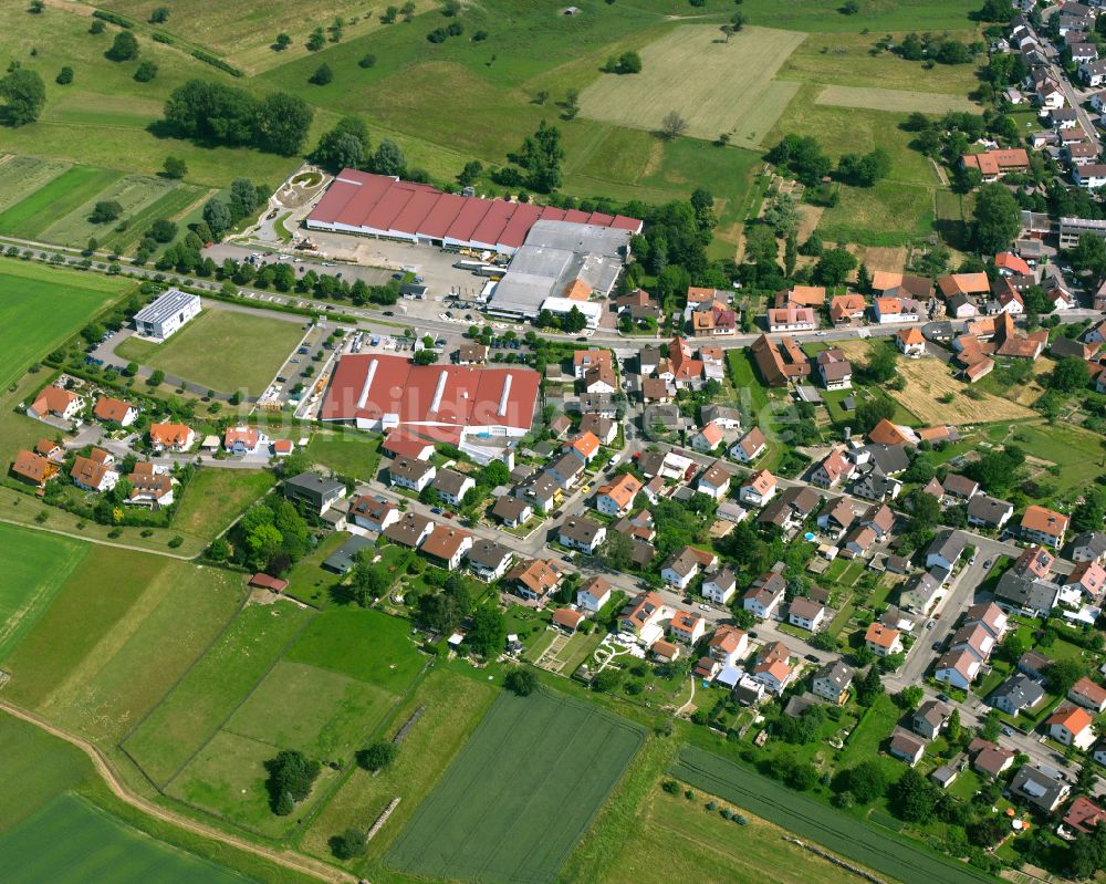 Stupferich aus der Vogelperspektive: Wohngebiet - Mischbebauung der Mehr- und Einfamilienhaussiedlung in Stupferich im Bundesland Baden-Württemberg, Deutschland