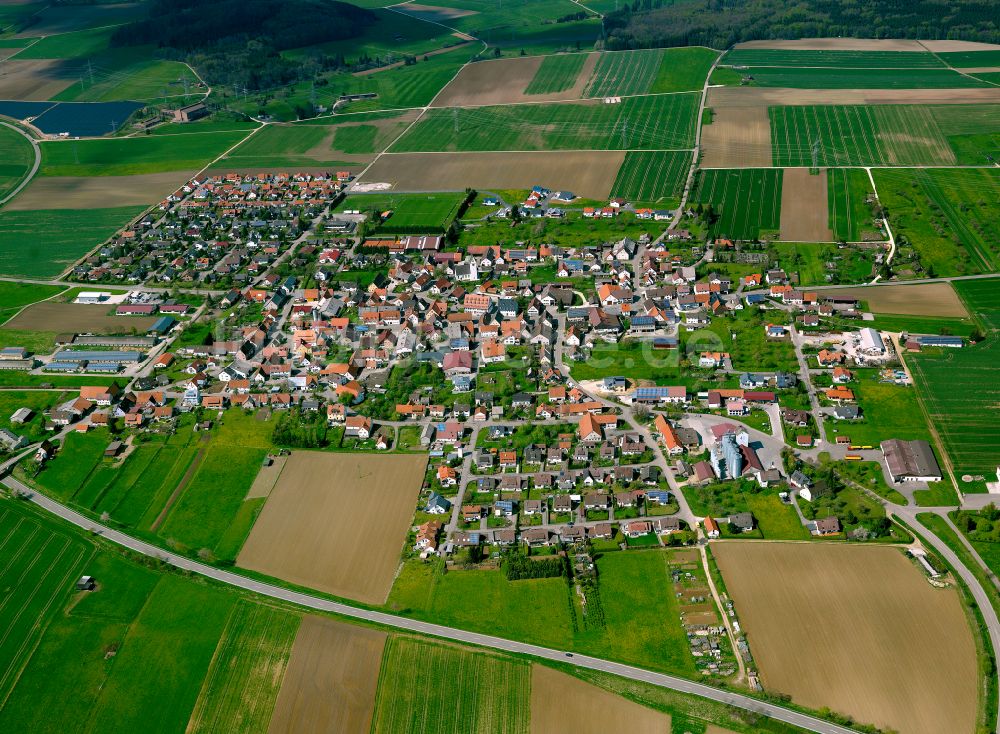 Luftaufnahme Suppingen - Wohngebiet - Mischbebauung der Mehr- und Einfamilienhaussiedlung in Suppingen im Bundesland Baden-Württemberg, Deutschland