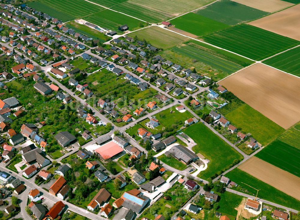 Tomerdingen von oben - Wohngebiet - Mischbebauung der Mehr- und Einfamilienhaussiedlung in Tomerdingen im Bundesland Baden-Württemberg, Deutschland