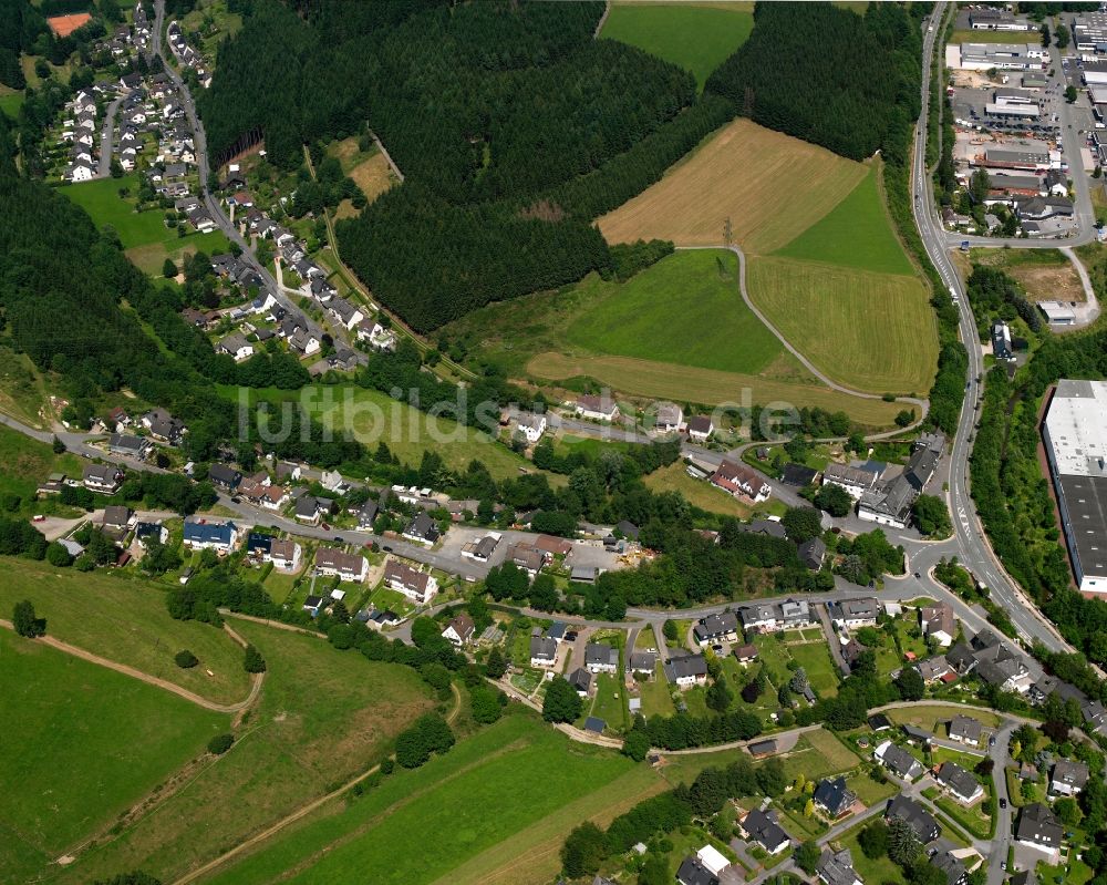 Luftaufnahme Bad Berleburg - Wohngebiet - Mischbebauung der Mehr- und Einfamilienhaussiedlung an der Trufterhainstraße in Bad Berleburg im Bundesland Nordrhein-Westfalen, Deutschland