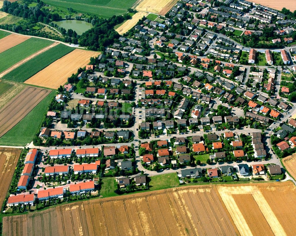 Untereisesheim aus der Vogelperspektive: Wohngebiet - Mischbebauung der Mehr- und Einfamilienhaussiedlung in Untereisesheim im Bundesland Baden-Württemberg, Deutschland