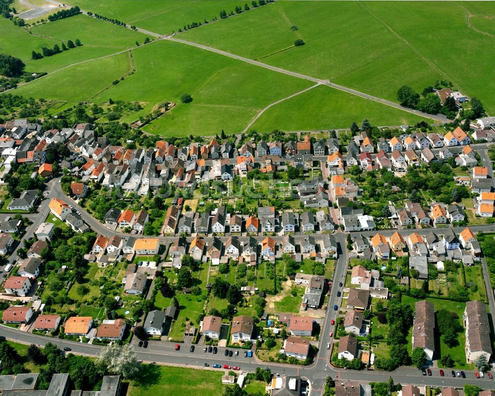 Luftaufnahme Watzenborn-Steinberg - Wohngebiet - Mischbebauung der Mehr- und Einfamilienhaussiedlung in Watzenborn-Steinberg im Bundesland Hessen, Deutschland