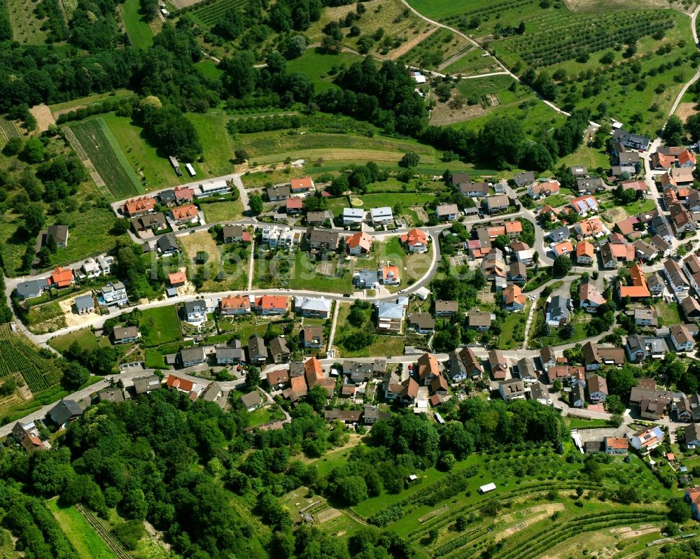 Winden von oben - Wohngebiet - Mischbebauung der Mehr- und Einfamilienhaussiedlung in Winden im Bundesland Baden-Württemberg, Deutschland