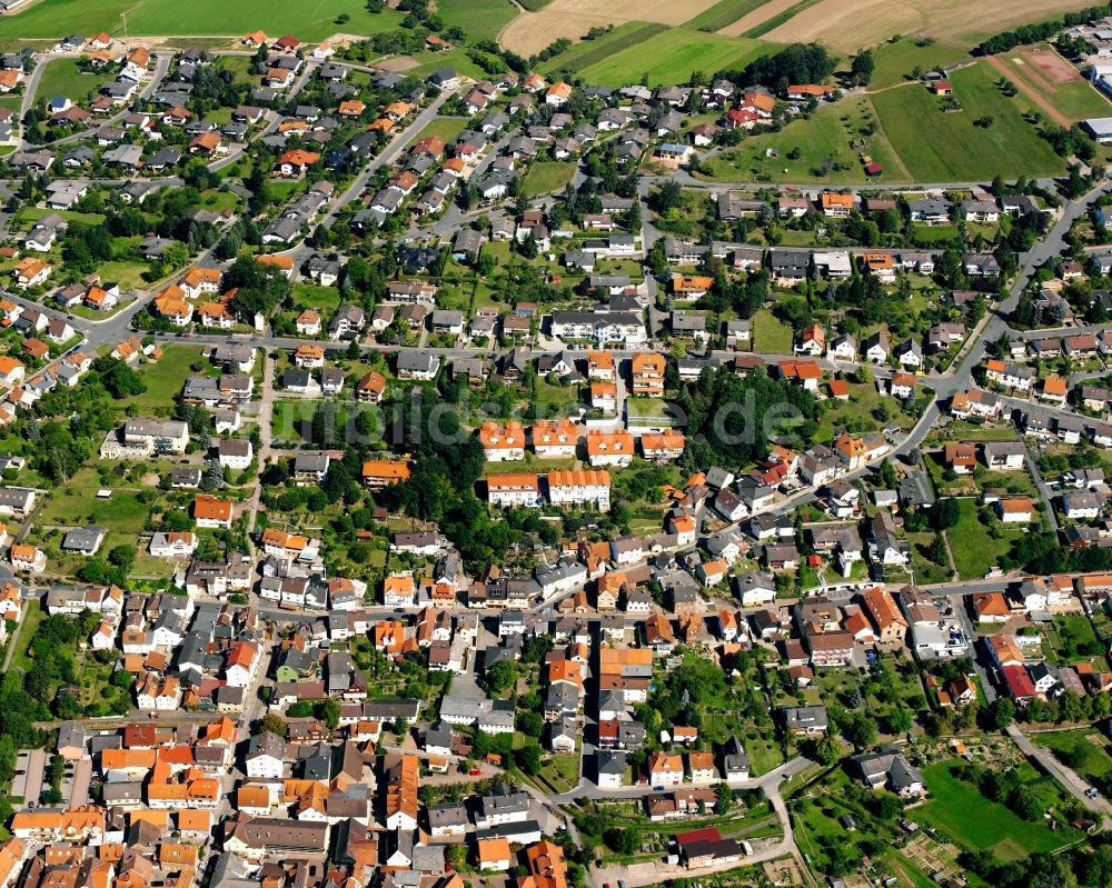 Zell aus der Vogelperspektive: Wohngebiet - Mischbebauung der Mehr- und Einfamilienhaussiedlung in Zell im Bundesland Hessen, Deutschland