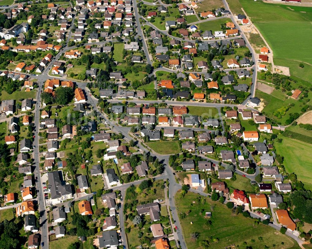 Luftbild Zell - Wohngebiet - Mischbebauung der Mehr- und Einfamilienhaussiedlung in Zell im Bundesland Hessen, Deutschland