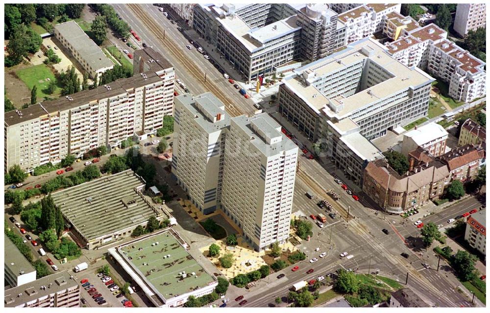 Berlin / Lichtenberg aus der Vogelperspektive: Wohngebiet Möllendorfstrasse in Berlin Lichtenberg.