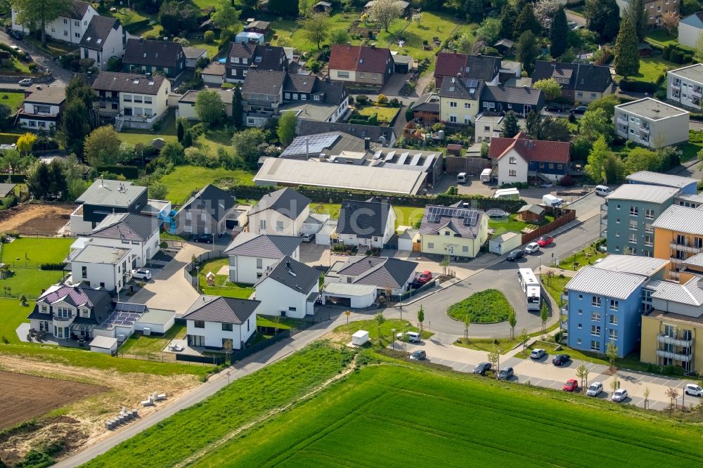 Luftbild Hagen - Wohngebiet und Neubaugebiet am Köhlerweg und Hinter den Gärten im Stadtteil Emst am Stadtrand von Hagen im Bundesland Nordrhein-Westfalen