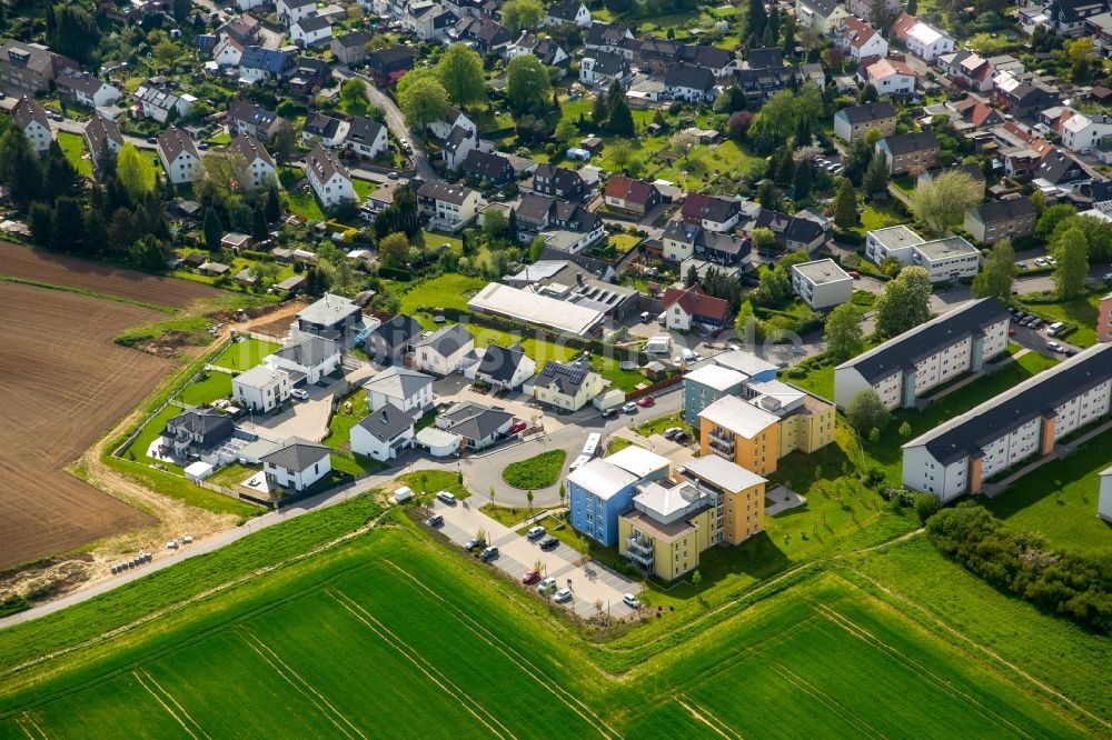 Hagen von oben - Wohngebiet und Neubaugebiet am Köhlerweg und Hinter den Gärten im Stadtteil Emst am Stadtrand von Hagen im Bundesland Nordrhein-Westfalen