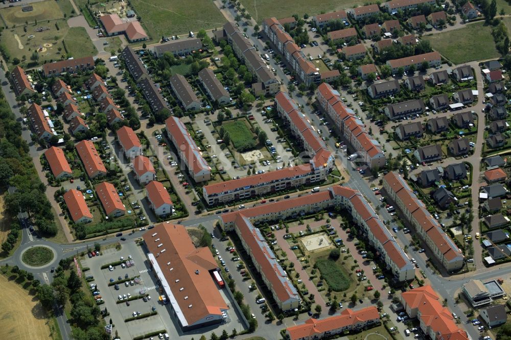 Luftaufnahme Hoppegarten - Wohngebiet am nordöstlichen Rand von Hoppegarten im Bundesland Brandenburg