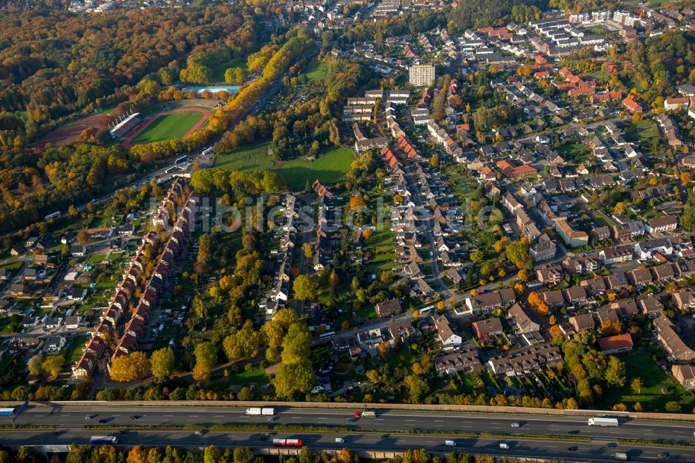 Gladbeck von oben - Wohngebiet nördlich der Autobahn A2 entlang der Diepenbrockstraße in Gladbeck im Bundesland Nordrhein-Westfalen