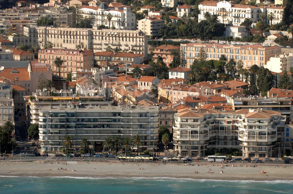 Menton aus der Vogelperspektive: Wohngebiet an der Promenade du Soleil in Menton