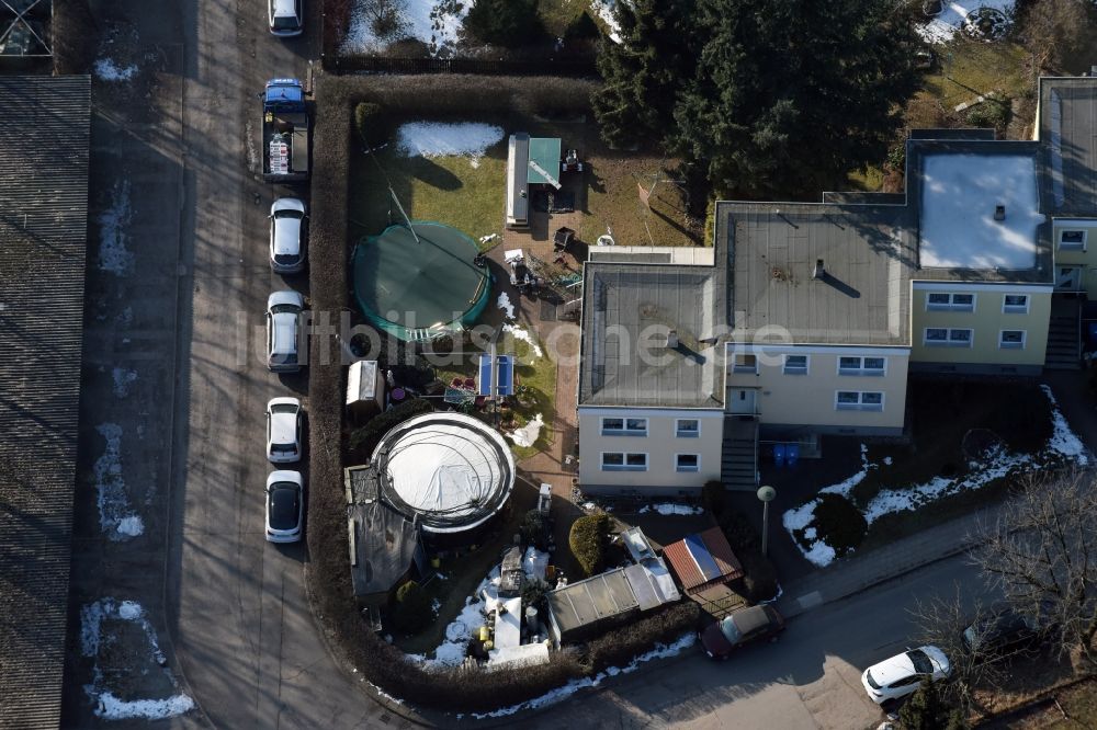 Bernau von oben - Wohngebiet einer Reihenhaus- Siedlung Angarastraße - Wolchowstraße in Bernau im Bundesland Brandenburg