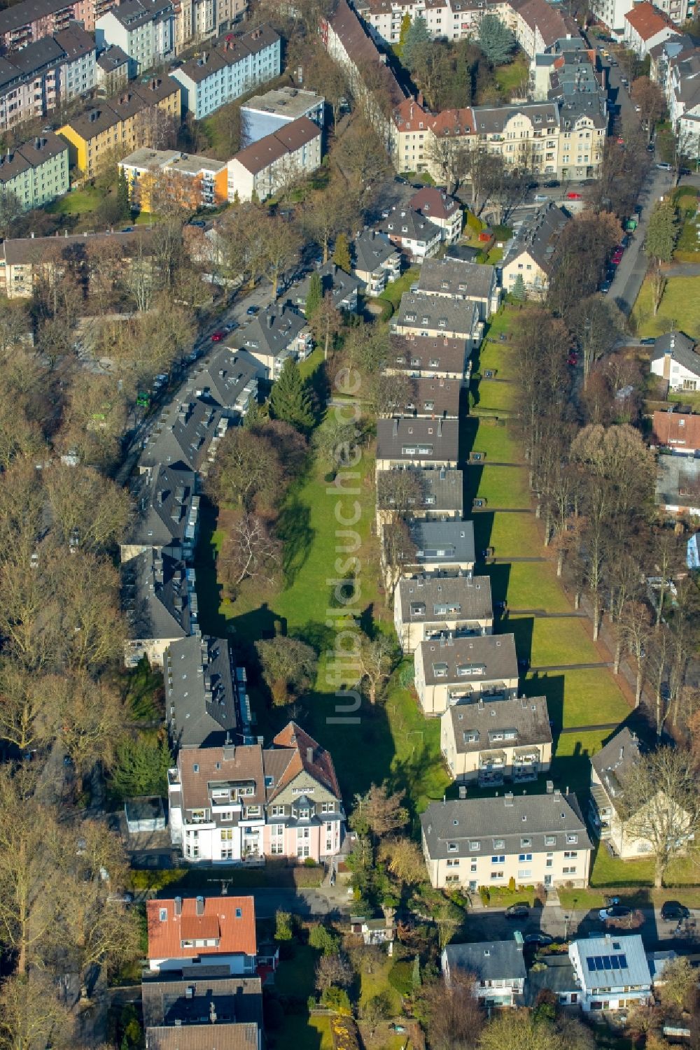 Luftaufnahme Hagen - Wohngebiet einer Reihenhaus- Siedlung Bachstraße - Pelmkestraße in Hagen im Bundesland Nordrhein-Westfalen