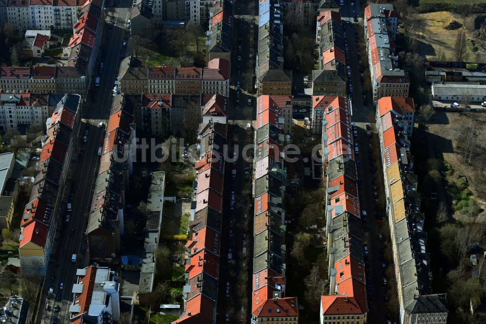 Luftbild Leipzig - Wohngebiet einer Reihenhaus- Siedlung entlang der Ludwigstraße im Ortsteil Volkmarsdorf in Leipzig im Bundesland Sachsen