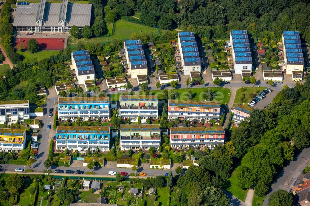 Gelsenkirchen von oben - Wohngebiet einer Reihenhaus- Siedlung in Gelsenkirchen im Bundesland Nordrhein-Westfalen