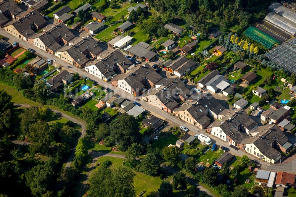 Gelsenkirchen von oben - Wohngebiet einer Reihenhaus- Siedlung in Gelsenkirchen im Bundesland Nordrhein-Westfalen