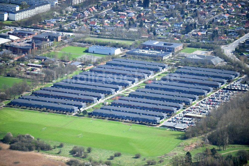 Ballerup aus der Vogelperspektive: Wohngebiet einer Reihenhaus- Siedlung Grantofteparken in Ballerup in Region Hovedstaden, Dänemark