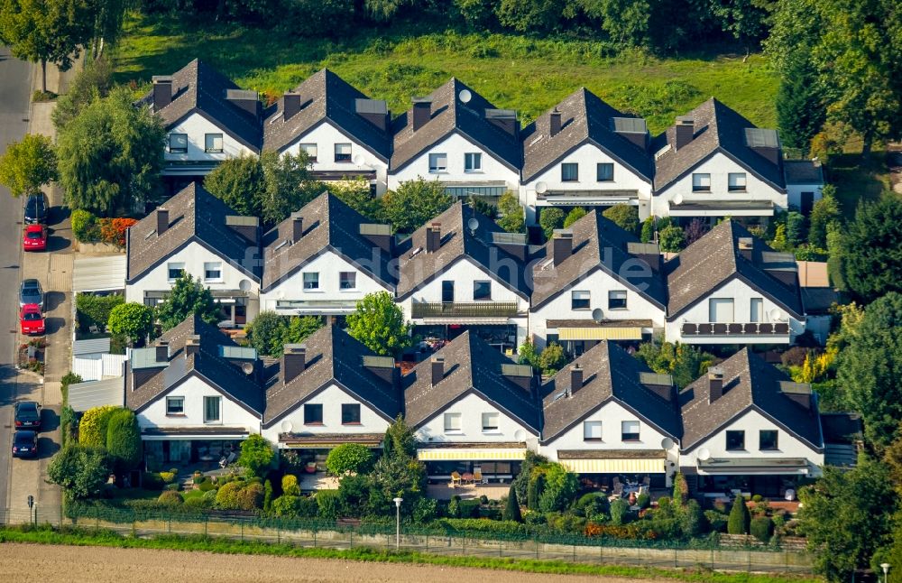 Luftaufnahme Hamm - Wohngebiet einer Reihenhaus- Siedlung in Hamm im Bundesland Nordrhein-Westfalen