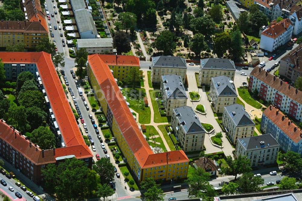 Luftaufnahme Hannover - Wohngebiet einer Reihenhaus- Siedlung in Hannover im Bundesland Niedersachsen, Deutschland