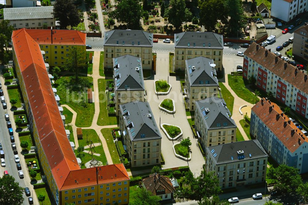 Hannover von oben - Wohngebiet einer Reihenhaus- Siedlung in Hannover im Bundesland Niedersachsen, Deutschland