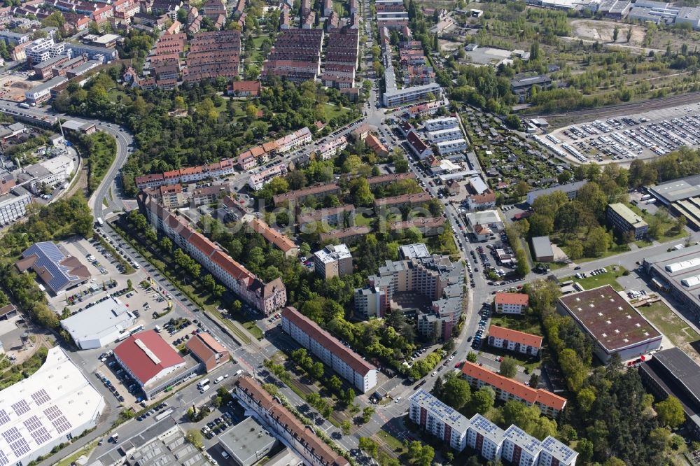 Nürnberg aus der Vogelperspektive: Wohngebiet einer Reihenhaus- Siedlung Ingolstädter Straße - Nerzstraße in Nürnberg im Bundesland Bayern, Deutschland