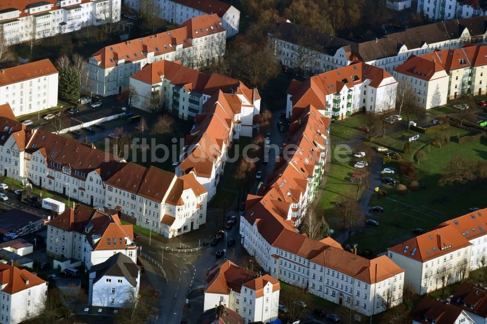 Leipzig aus der Vogelperspektive: Wohngebiet einer Reihenhaus- Siedlung Klingerstraße - Wasserturmstraße in Leipzig im Bundesland Sachsen