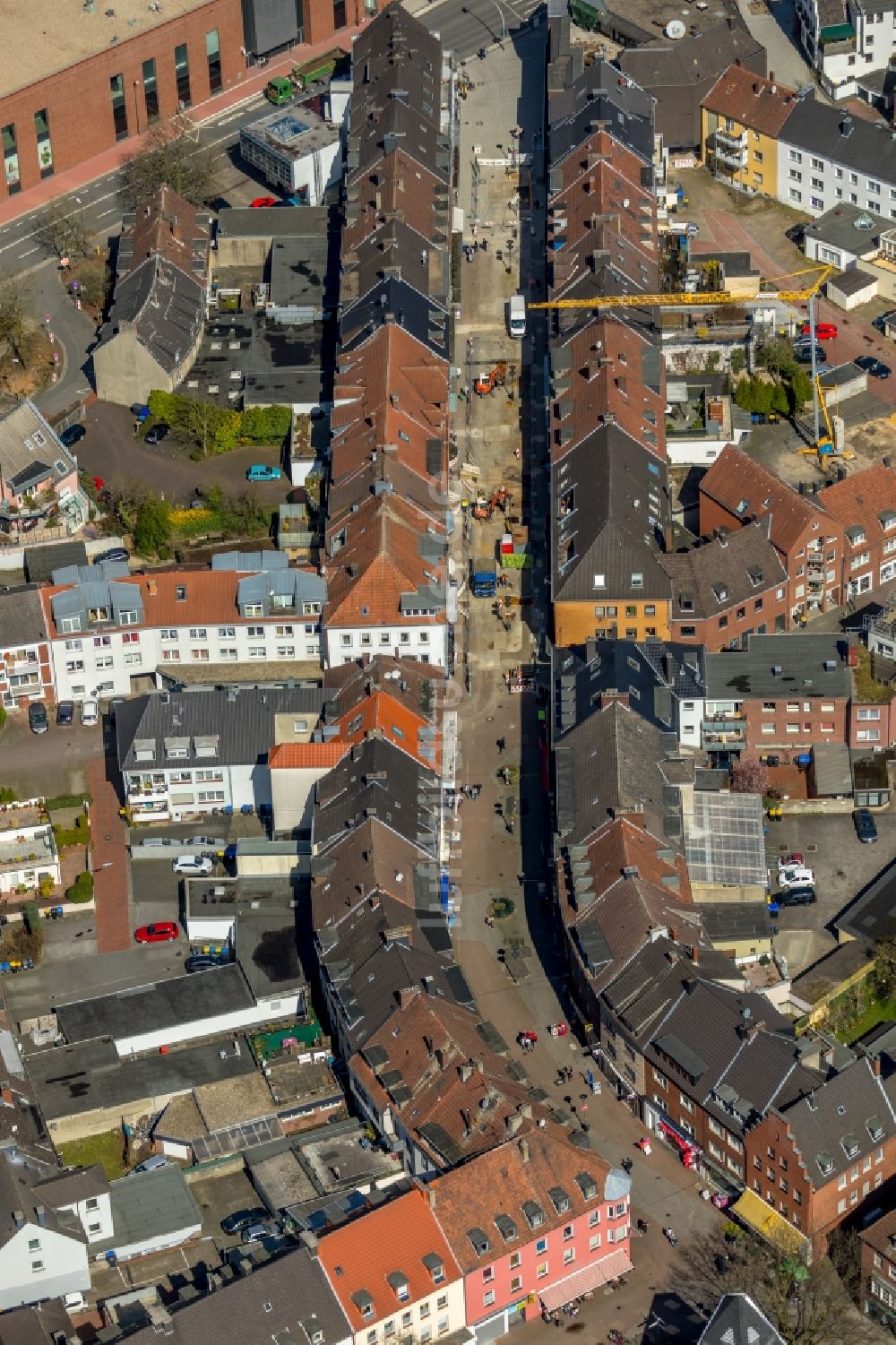 Dorsten von oben - Wohngebiet einer Reihenhaus- Siedlung Lippestraße in Dorsten im Bundesland Nordrhein-Westfalen, Deutschland